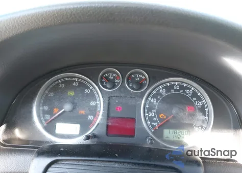 2003 Volkswagen Passat Gls V6 из США, поврежденный, VIN WVWPH63B23P274061